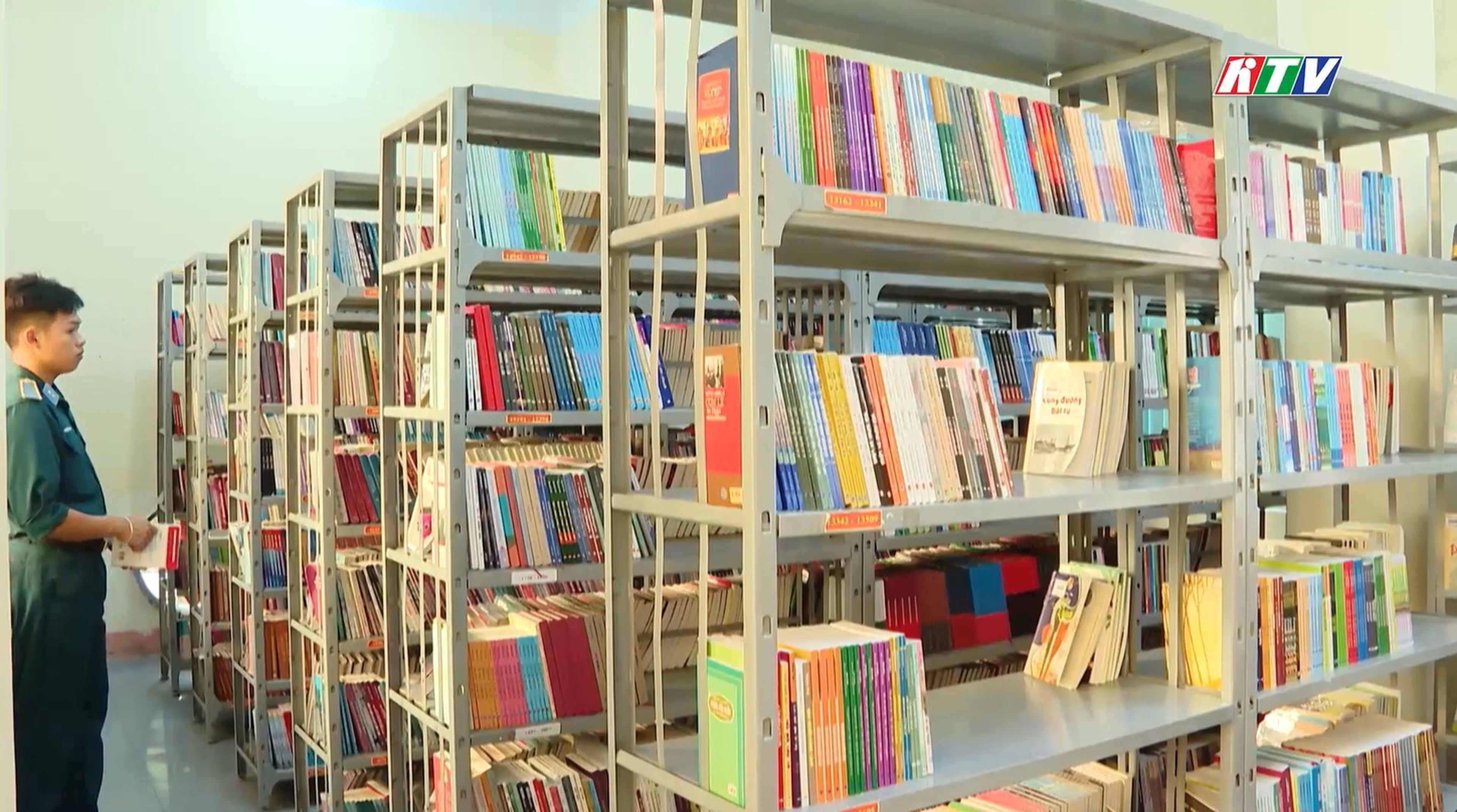 Embracing Reading Culture Among Youth: Igniting Knowledge, Nurturing the Future - Hình 2